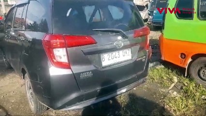 Remuk! Penampakan Mobil Usai Tabrakan Beruntun di Tol Ciawi