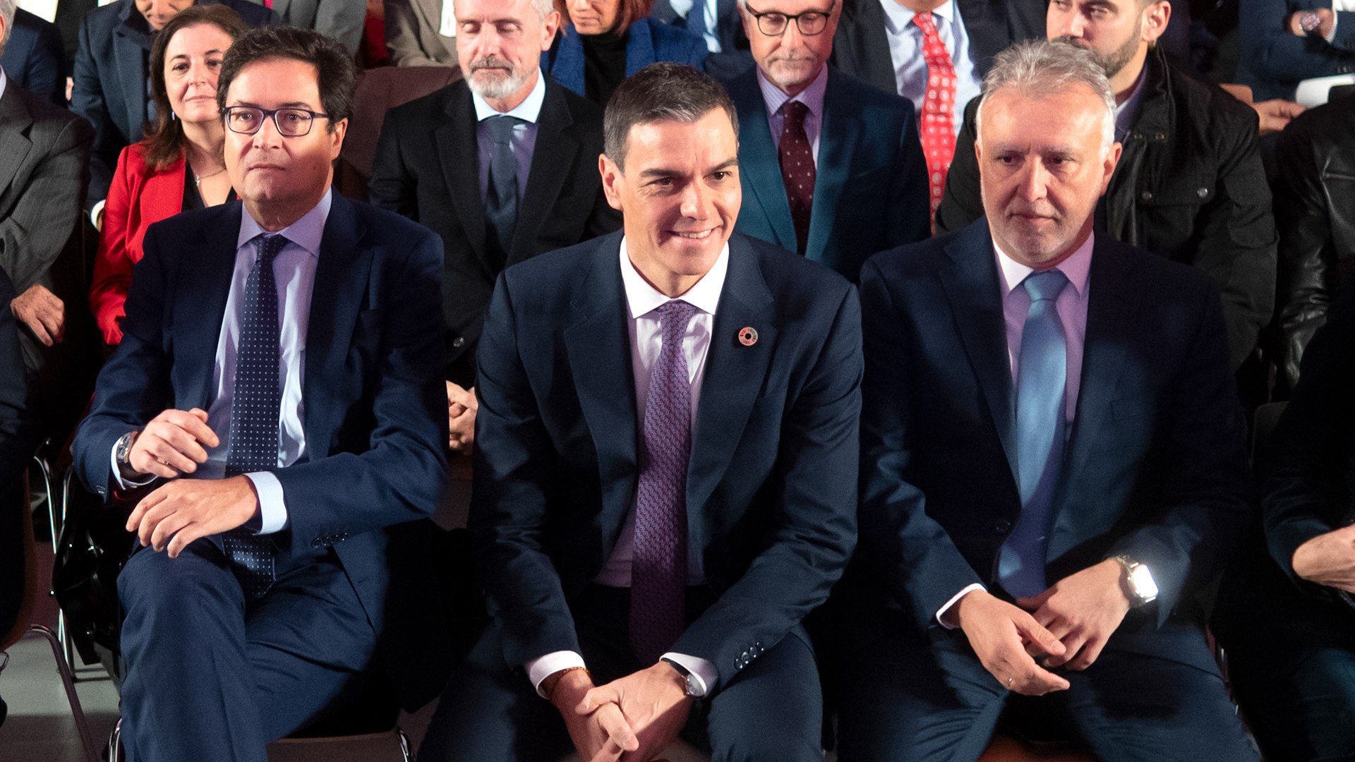 Sánchez anuncia que la CNMC supervisará las redes sociales: "Son auténticos campos de batalla"