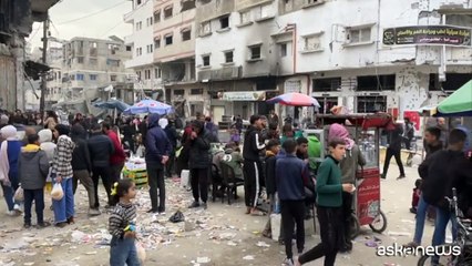 I palestinesi a Gaza distrutta: "vivremo o moriremo qui"