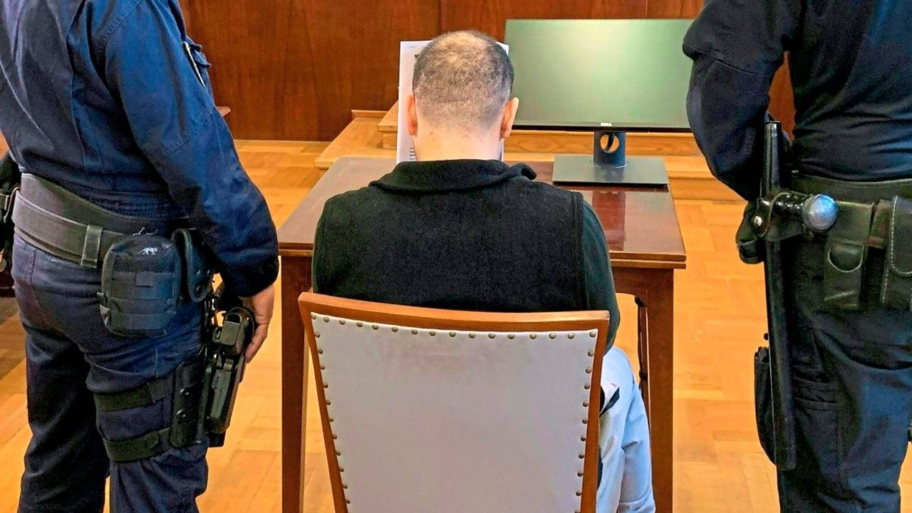 Mit Lkw gegen Kirche in NÖ gefahren: Mann bekannte sich schuldig