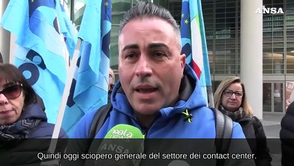 Milano, sciopero call center. Sindacati: Contratto in dumping