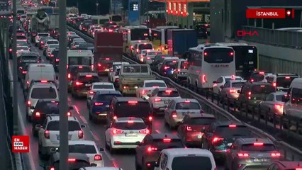 İstanbul'da trafik durma noktasına geldi