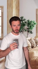 Quand tu veux pas partager avec ton frère 😂