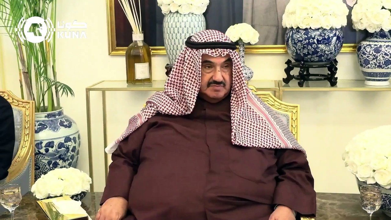 بحضور حضرة صاحب السمو أمير البلاد الشيخ مشعل الأحمد الجابر الصباح وسمو ولي العهد الشيخ صباح خالد الحمد الصباح وسمو الشيخ أحمد عبدالله الأحمد الصباح رئيس مجلس الوزراء وأسرة آل الصباح الكرام الشيخ علي جابر الأحمد الصباح يقيم مأدبة غداء على شرف سموه وذلك في