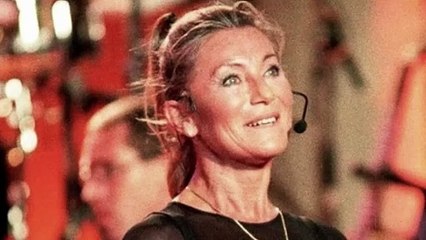 GALA VIDEO - Sheila de retour après ses vacances de rêve : sa grande annonce va en réjouir plus d’un…