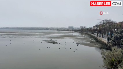 Silivri'de Deniz 150 Metre Çekildi