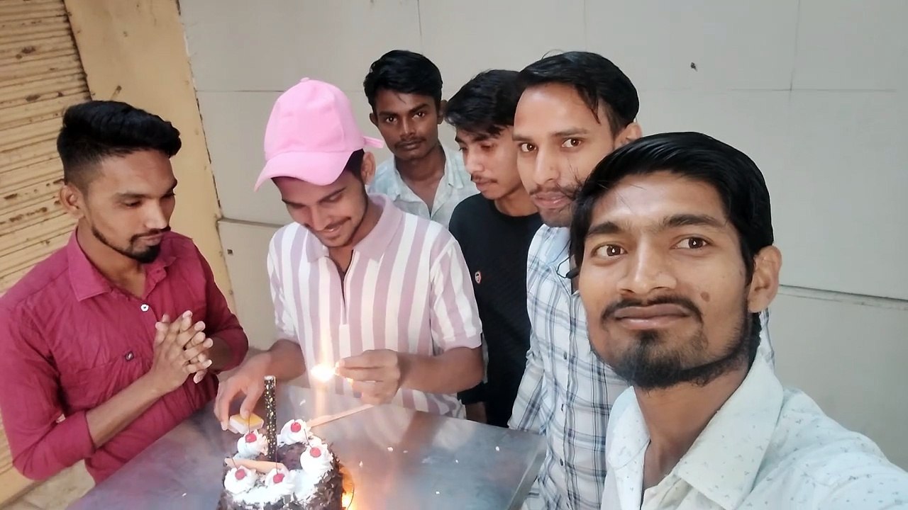 Mere dost ki birthday party