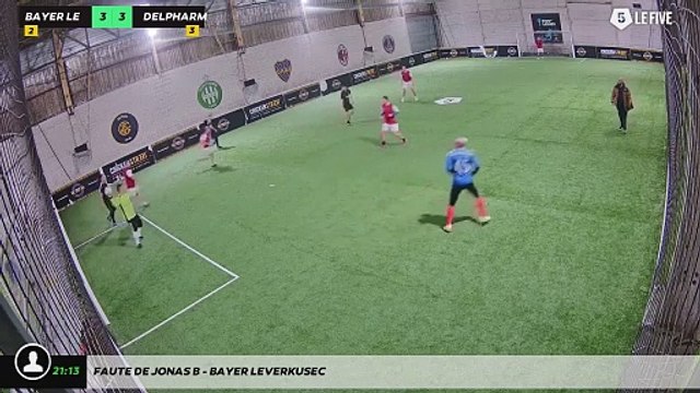 Faute de Jonas B - BAYER LEVERKUSEC