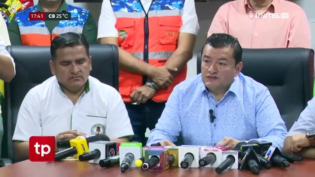 Micreros anuncian que se levanta el paro tras recibir el decreto que autoriza alza del pasaje a Bs 2,30