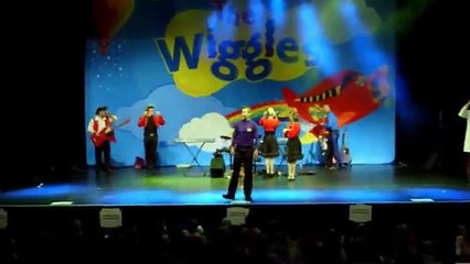The Wiggles Joanne Works With 1 Hammer Live 2013...mp4