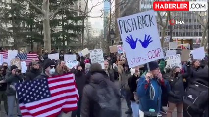 New York'ta Binlerce Kişi Trump ve Elon Musk'a Karşı Protesto Düzenledi