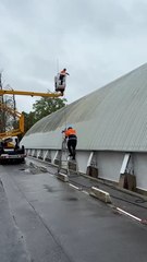 Nettoyage Façade et Toit arrondi d'une salle de sport à Saint-Ouen L'Aumône dans le Val d'Oise (95)