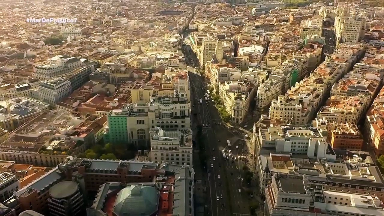 Mar de Plastico 1x07 La mano
