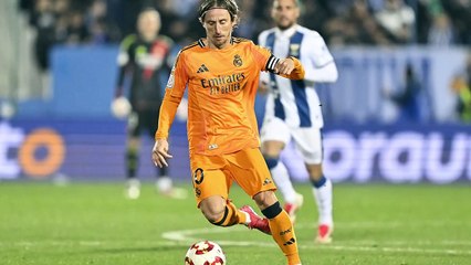 Ancelotti backing Modric after apparent spat with Vini Jr