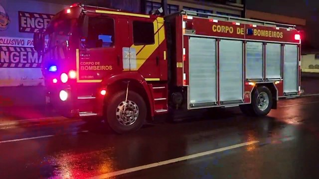 Queima de fios de cobre mobiliza Corpo de Bombeiros na Av. Tancredo Neves