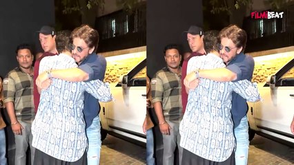 Shah Rukh Khan ‘Loveyapa’ Screening पर पहुंचे, Aamir Khan को गले लगाकर लूटी महफ़िल | FilmiBeat