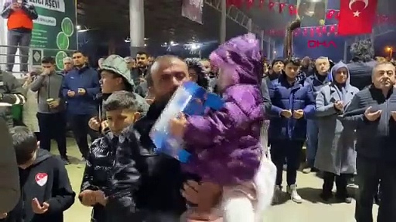 Osmaniye'de depremin 2'nci yıldönümünde anma töreni ve 'sessiz' yürüyüş