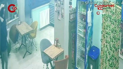 Büyükçekmece’de lokantada palalı, silahlı kavga kamerada: 2 yaralı