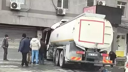 Başakşehir’de su tankeri tıp merkezine daldı