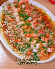 Shrimp cooked with mushrooms