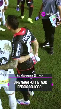 Neymar a enchaîné les selfies... à la demande de ses adversaires - Foot - Brésil