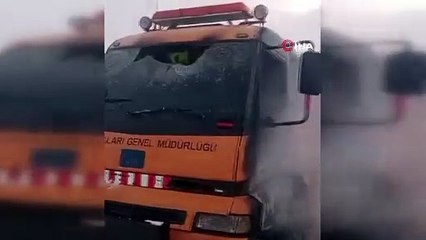 Karla mücadele aracı cayır cayır yandı!