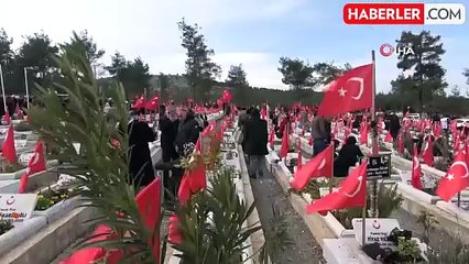 Hatay'da deprem şehitleri mezarlığındaki yoğunluk havadan görüntülendi