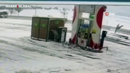 Kamyon ve çöp aracı çarpıştı! Kaza anı kamerada