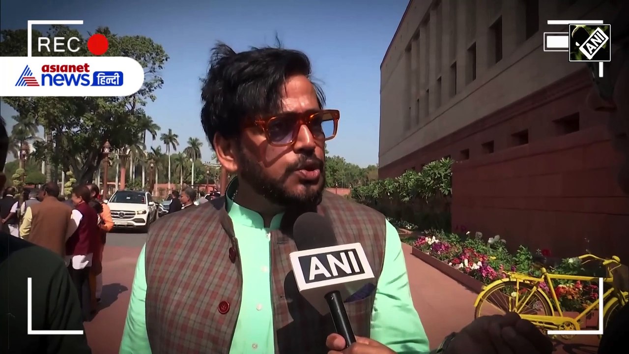 कफन पर बवाल-घिरे सपा के लाल, Ravi Kishan-Sambit Patra ने कहा- Akhilesh Yadav ने तोड़ दी मर्यादा
