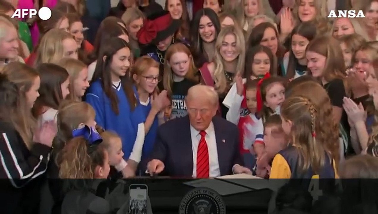 Trump: "Lo sport femminile sara' solo per donne"