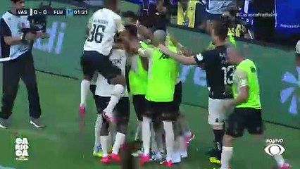 GOL DO VASCO: Coutinho abre o placar contra o Fluminense