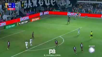 Neymar volvió a Santos y lo recibieron con patadas y un pelotazo en la zona baja - MH SPORTS_4
