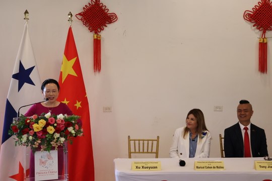 Relaciones diplomáticas con China se mantienen, dice Mulino