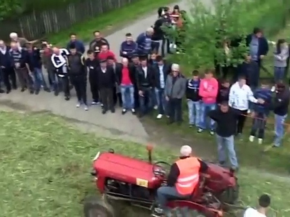 Imt 539 vs Fordson 35 hp Traktorijada Srpska Petrinja 2013