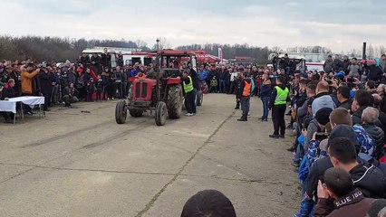 Imt 558 vs Zetor 5211