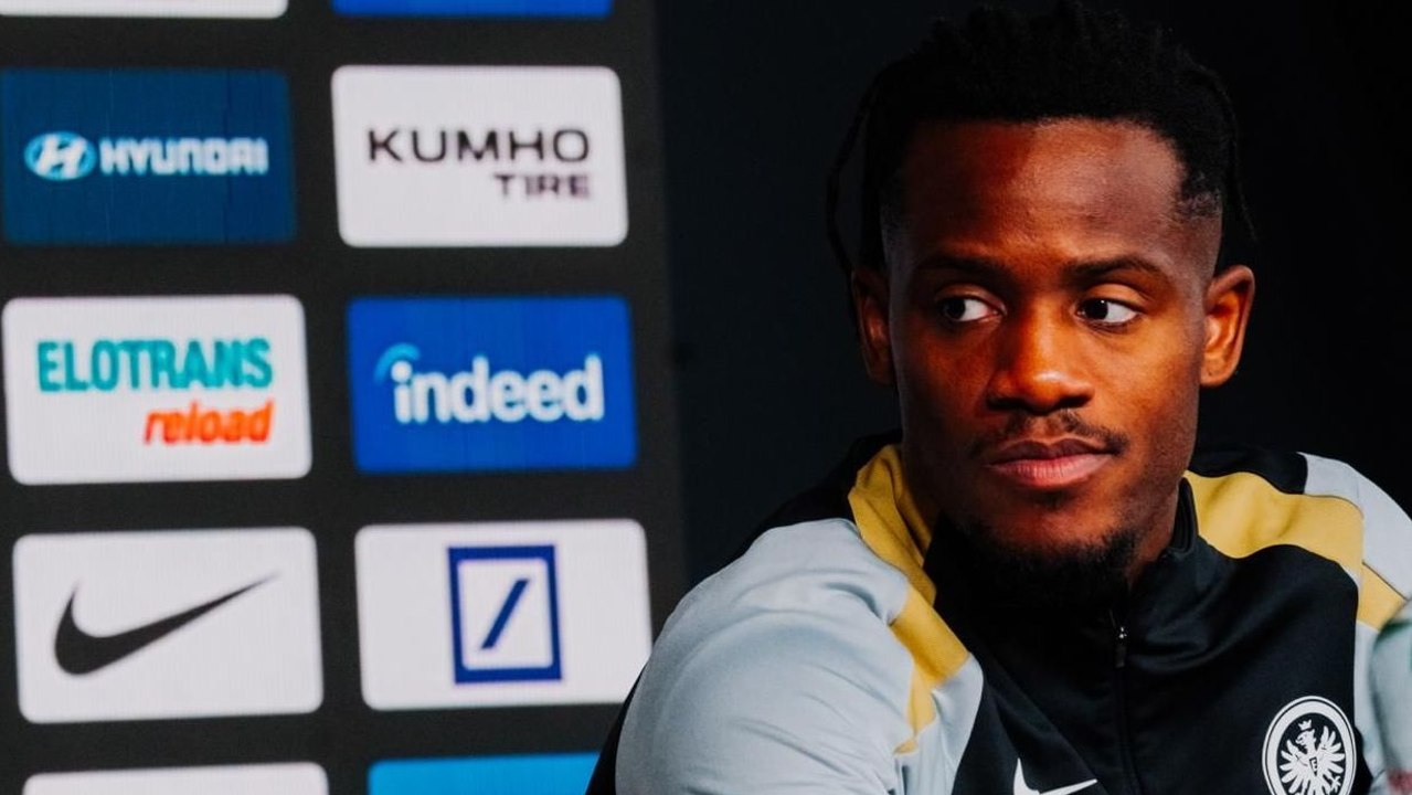 Batshuayi bittet Reporter um Hilfe: 'Wenn du einen guten Lehrer kennst'