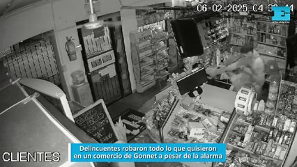 Delincuentes robaron todo lo que quisieron en un comercio de Gonnet a pesar de la alarma