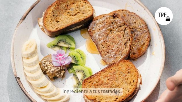 Soy nutricionista y si comes fruta en el desayuno, deberías estar poniéndole mucho de este otro ingrediente a tus tostadas