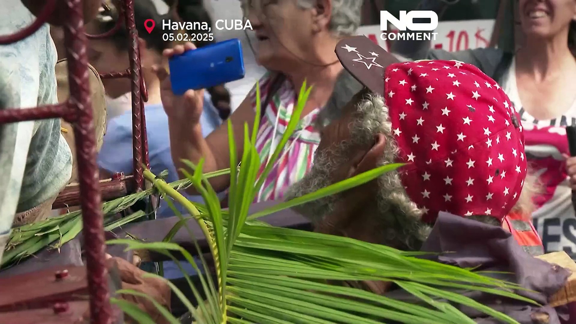 ⁣Празднование жизни и смерти на шуточных похоронах в Гаване