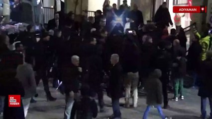Cumhurbaşkanı Erdoğan, evlerine kavuşan depremzede aileyi ziyaret etti