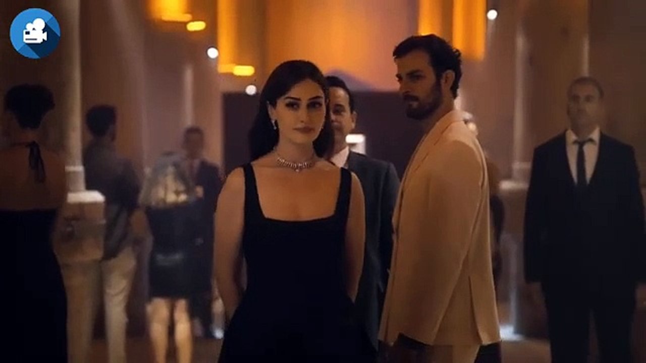 An Interpol Officer Finds Out the Thief She's Been Chasing Is Her Boyfriend!!_ drama movies