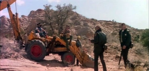 Thunder Warrior 1983.J.DVDRip.BG Audio.MadMax & Goredolo