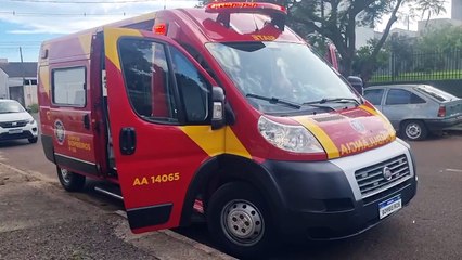 Suspeito de furto cai do telhado e é agredido pela população no 14 de Novembro