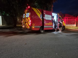 Idosa cai na rua e fratura a perna; mulher foi levada ao HU