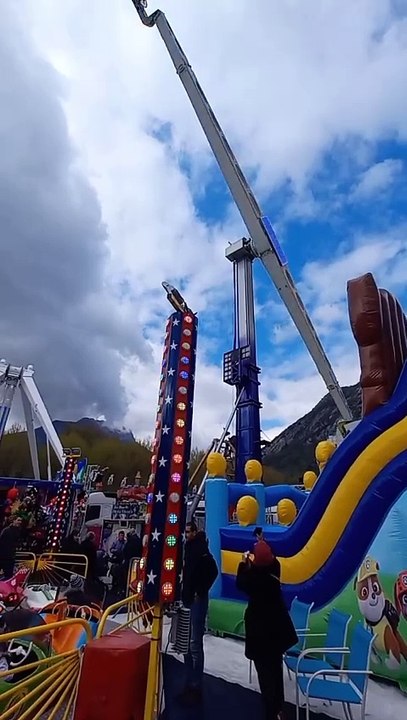 Foire des RAMEAUX   Foire de GRENOBLE 2023   #grenoble  #manege #france  #foire #animation  (10)