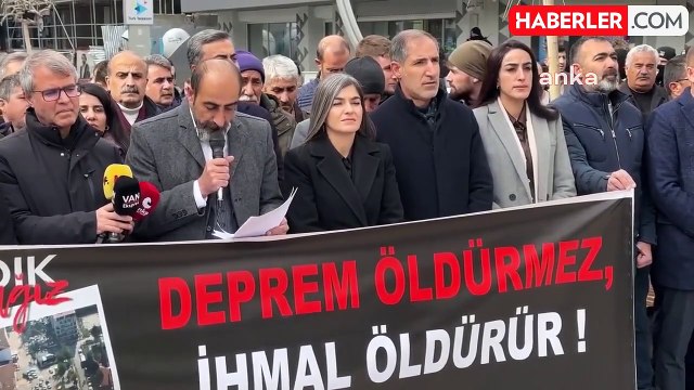 Van Emek ve Demokrasi Platformu'ndan Deprem Anması: 'Unutmadık Unutmayacağız!'