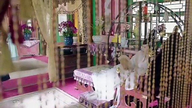 Film Kung Fu Pembunuh menyergap seorang anak laki-laki, hanya untuk dikalahkan oleh seorang seniman