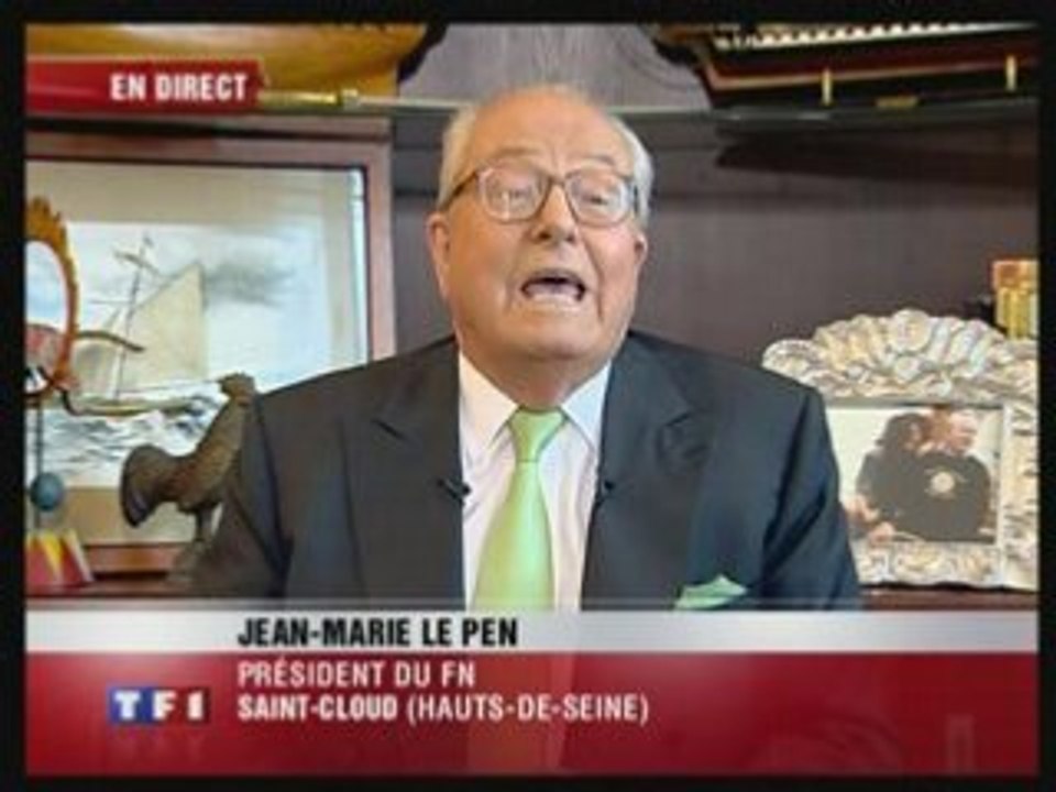 Le Pen 1er mai defile FN detail
