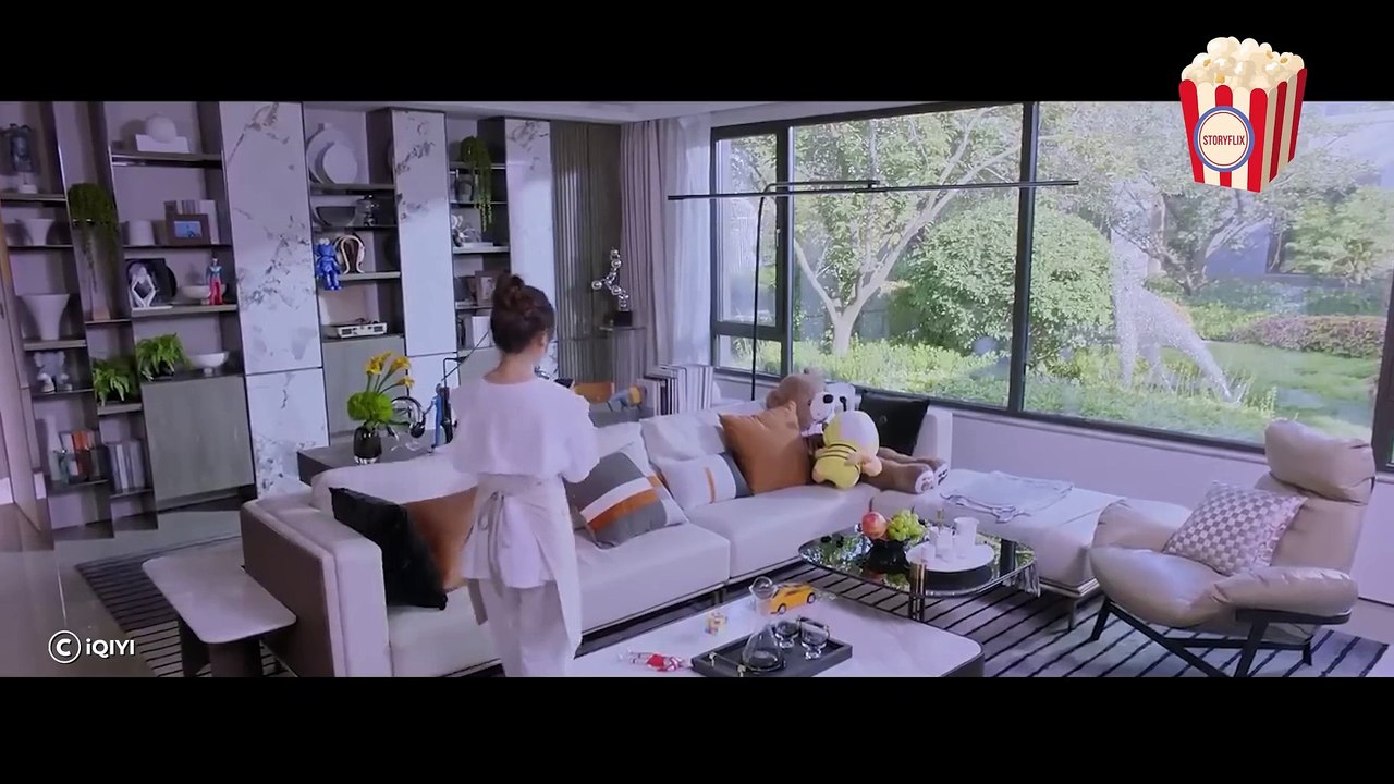 Thanks to the cute boy, the dessert shop manager unexpectedly crushes on a snooty food blogger