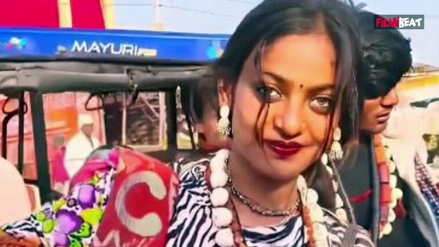 Maha Kumbh 2025: महाकुंभ की Viral Girl Monalisa की मौत, Viral Post देख Fans के बीच मचा हंगामा
